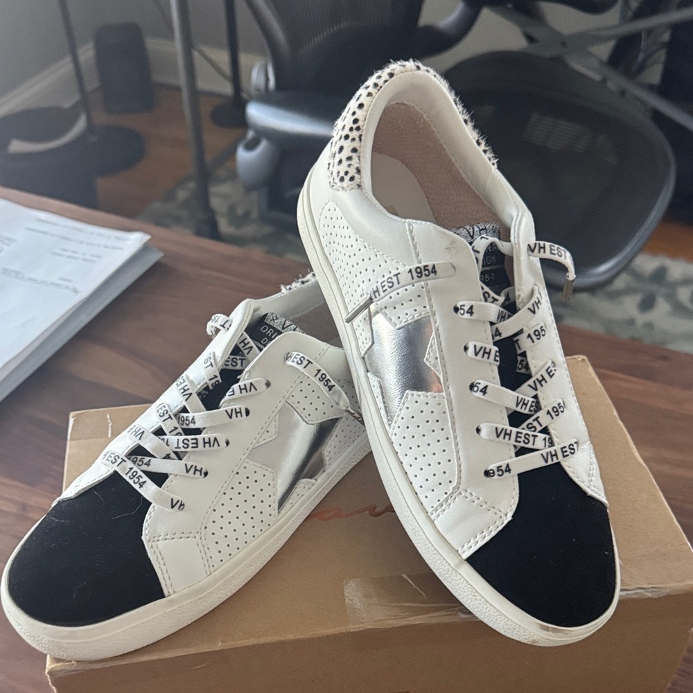 Vintage Havana White and Black Sneakers with Star Detail